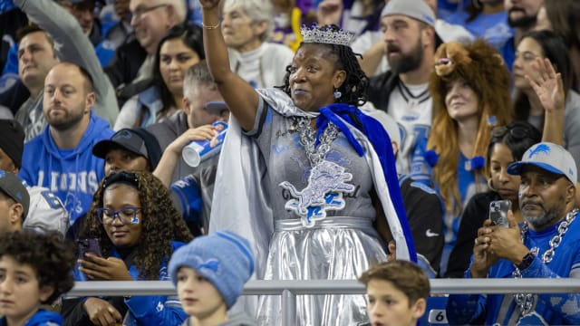 Detroit Lions fans celebrate victory against Minnesota Vikings